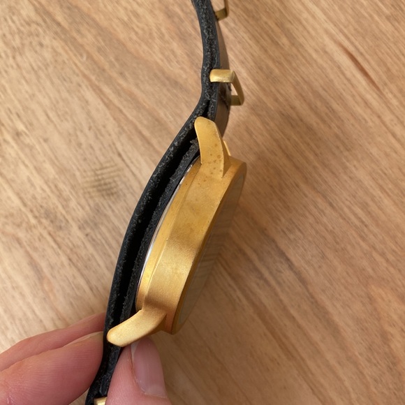 Black and Gold Kokomo watch with leather strap - Picture 5 of 7